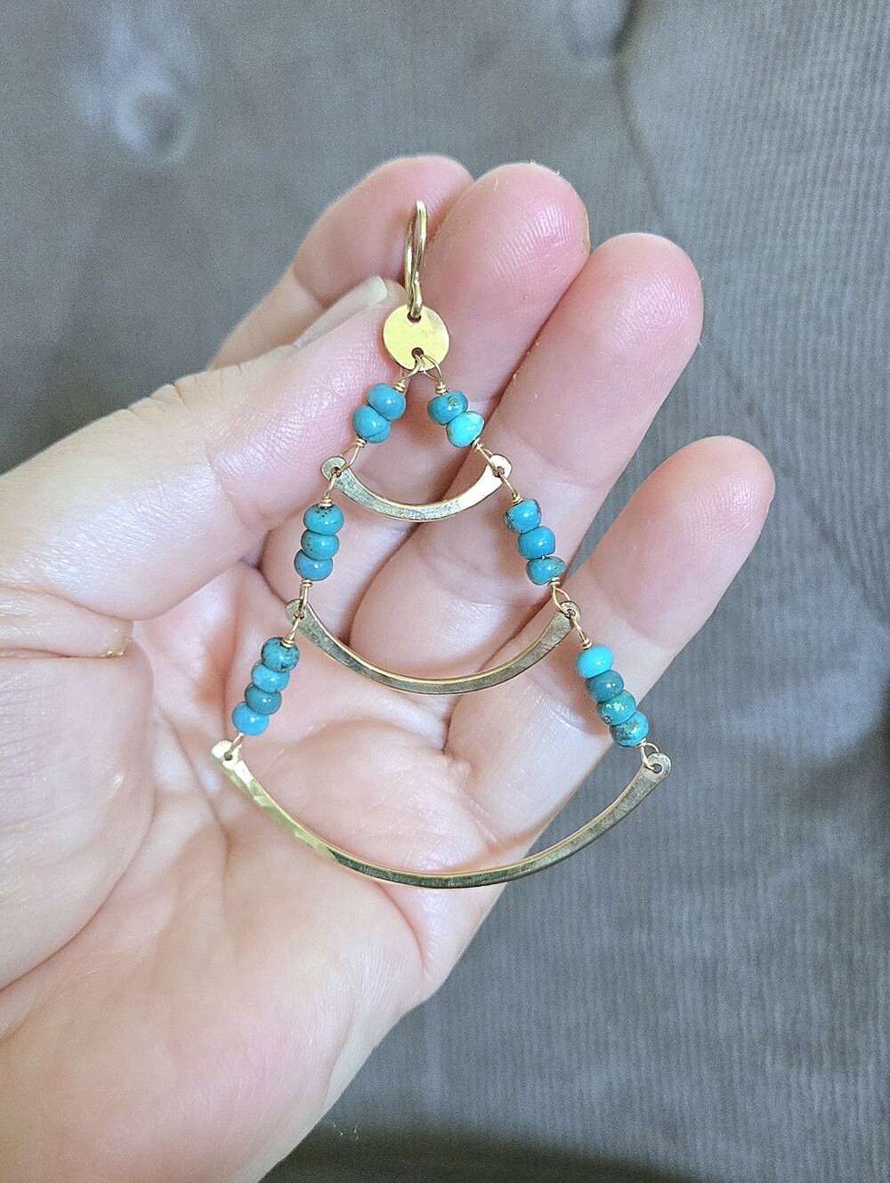 Three3️⃣ Tier Gold💛 Earrings with Turquoise🩵 Beads - NWOT - Picture 6 of 15